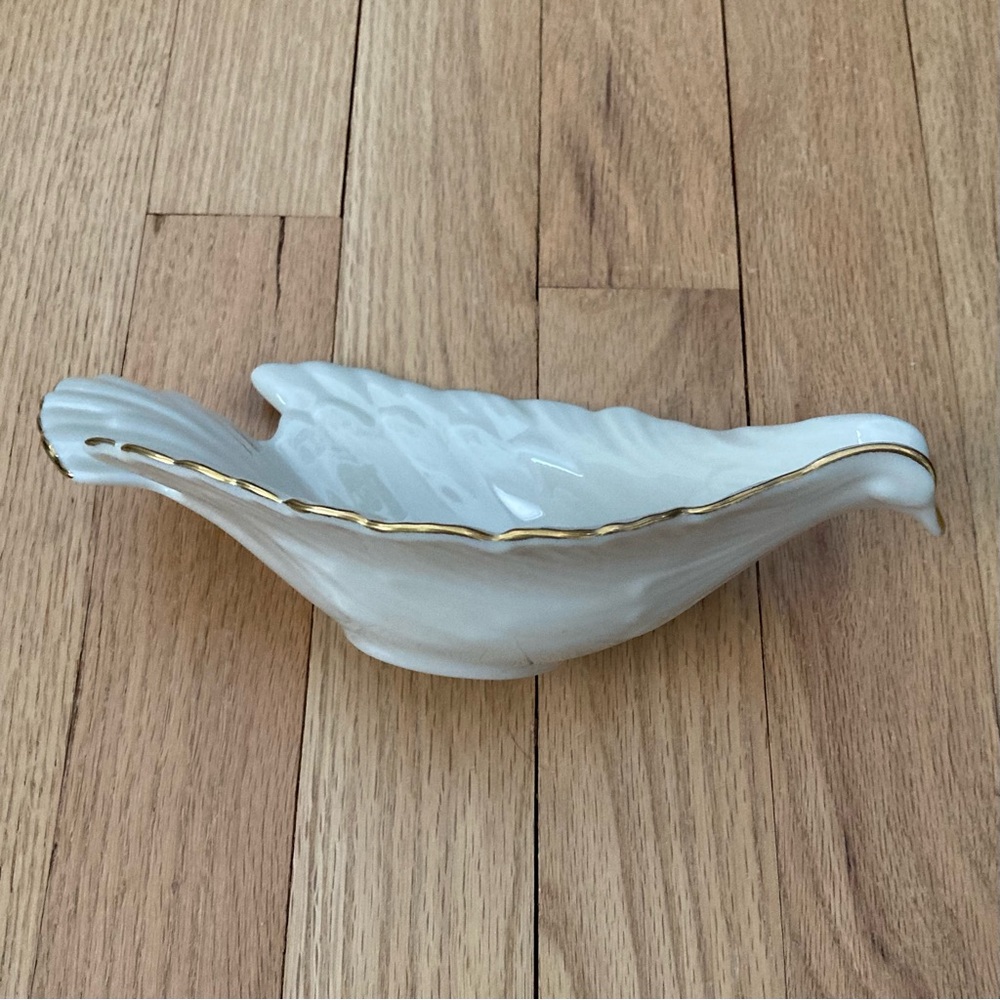 Vintage Lenox Classic Off White Porcelain Trinket, Candy, DOVE dish, 24K Trim - Picture 3 of 13